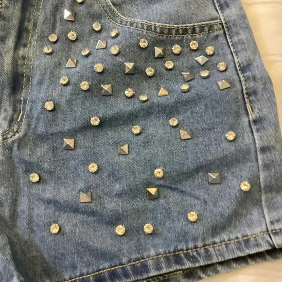 SOLD OUT***********Rhinestone & Rivet Decor Denim Shorts ((Color:Blue)(PREOWNED) - Picture 3 of 7